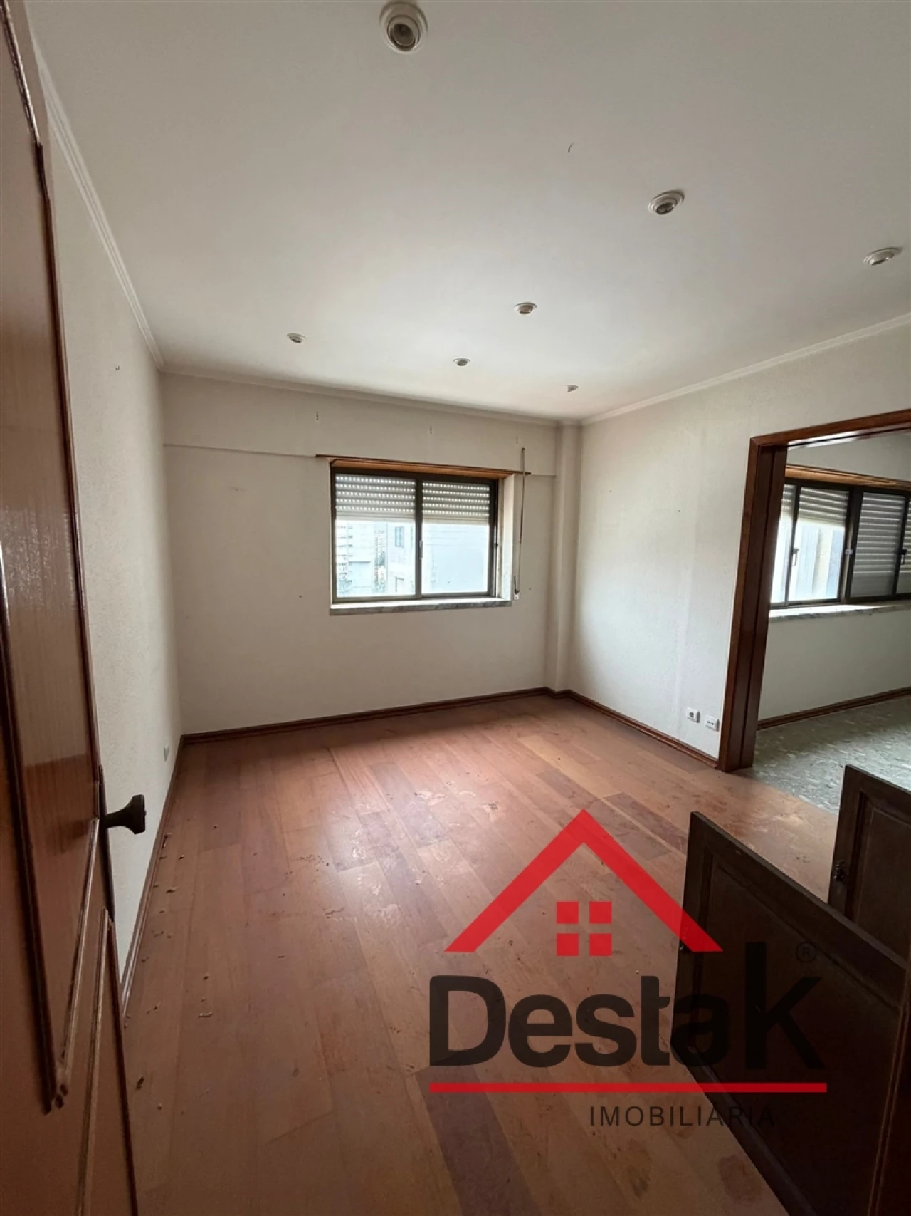 Apartamento T4 para Venda em Massamá e Monte Abraão Foto 33