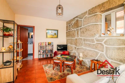 Moradia T2 para Venda em Figueiredo de Alva