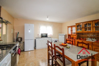 Moradia T2 para Venda em Figueiredo de Alva