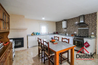 Moradia T2 para Venda em Figueiredo de Alva