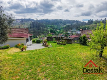 Moradia T2 para Venda em Figueiredo de Alva