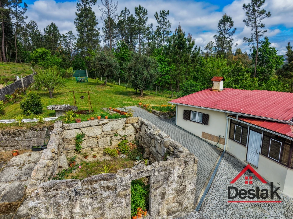 Moradia T2 para Venda em Figueiredo de Alva Foto 8