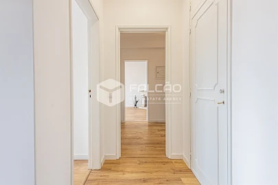 Apartamento T3 para Arrendamento em Marvila, Ribeira Santarém, São Salvador, São Nicolau