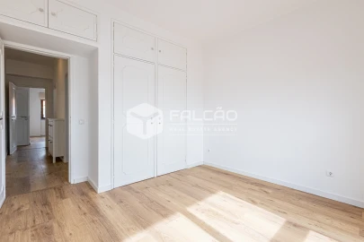 Apartamento T3 para Arrendamento em Marvila, Ribeira Santarém, São Salvador, São Nicolau