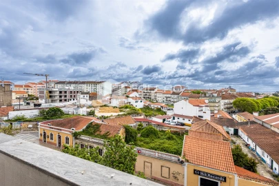 Apartamento T3 para Arrendamento em Marvila, Ribeira Santarém, São Salvador, São Nicolau