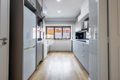 Apartamento T3 para Arrendamento em Marvila, Ribeira Santarém, São Salvador, São Nicolau