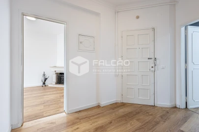 Apartamento T3 para Arrendamento em Marvila, Ribeira Santarém, São Salvador, São Nicolau