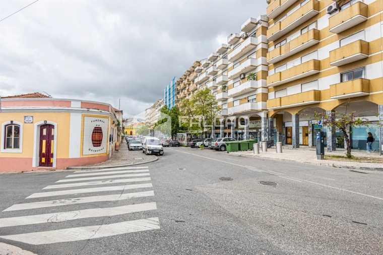 Apartamento T3 para Arrendamento em Marvila, Ribeira Santarém, São Salvador, São Nicolau Foto 41