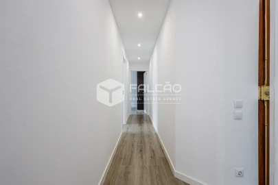 Apartamento T2 para Venda em Marvila, Ribeira Santarém, São Salvador, São Nicolau