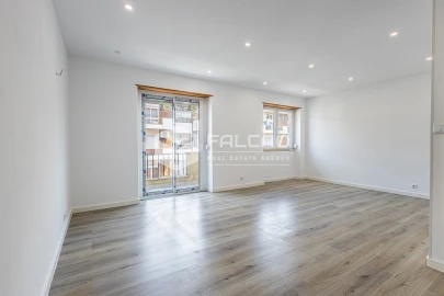 Apartamento T2 para Venda em Marvila, Ribeira Santarém, São Salvador, São Nicolau