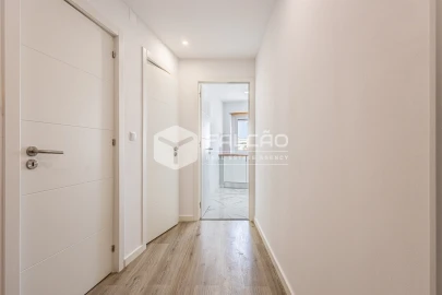 Apartamento T2 para Venda em Marvila, Ribeira Santarém, São Salvador, São Nicolau