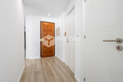 Apartamento T2 para Venda em Marvila, Ribeira Santarém, São Salvador, São Nicolau