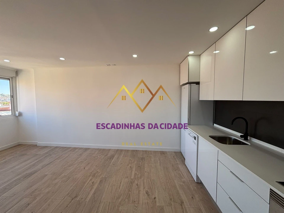 Apartamento T3 para Venda em Odivelas Foto 28