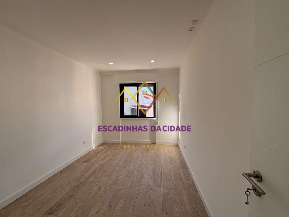 Apartamento T3 para Venda em Odivelas Foto 12