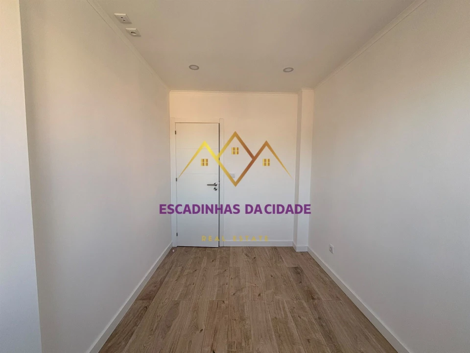 Apartamento T3 para Venda em Odivelas Foto 21