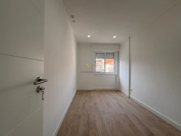 Apartamento T3 para Venda em Odivelas