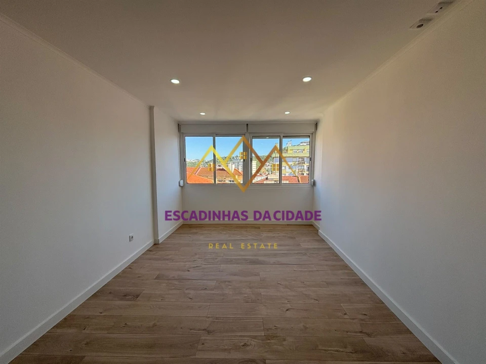Apartamento T3 para Venda em Odivelas Foto 24