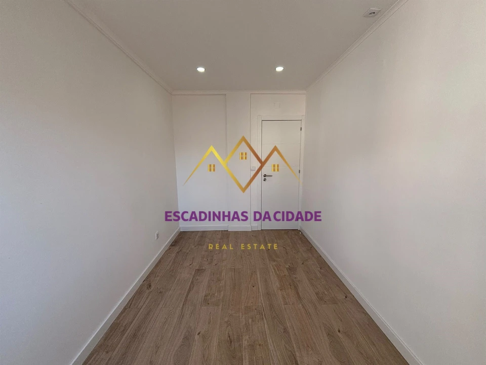 Apartamento T3 para Venda em Odivelas Foto 13