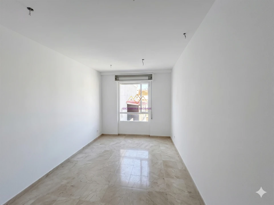 Apartamento T2 para Venda em Odivelas Foto 33