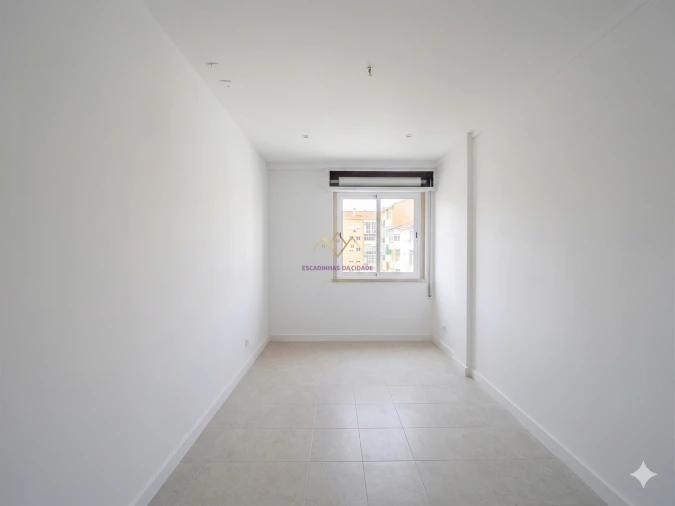 Apartamento T2 para Venda em Odivelas Foto 28