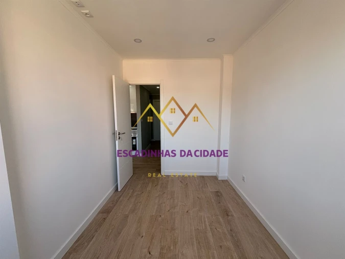 Apartamento T3 para Venda em Odivelas Foto 17