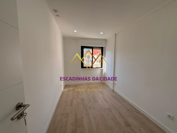 Apartamento T3 para Venda em Odivelas Foto 19