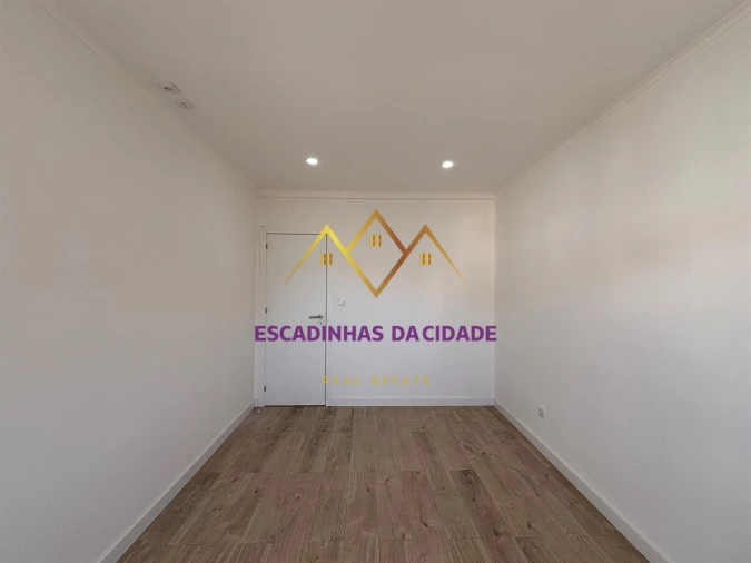 Apartamento T3 para Venda em Odivelas Foto 11