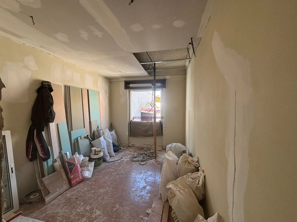 Apartamento T2 para Venda em Odivelas Foto 6