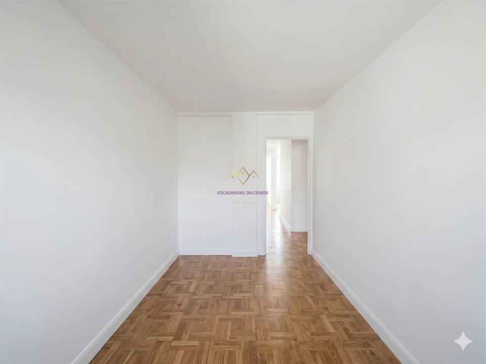 Apartamento T2 para Venda em Odivelas Foto 35