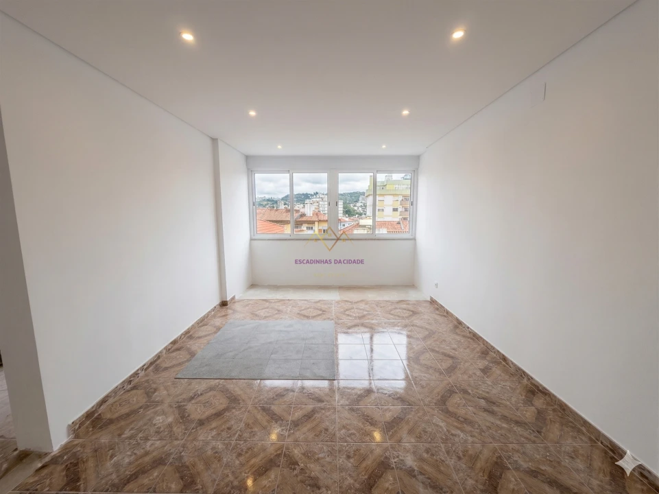 Apartamento T2 para Venda em Odivelas Foto 30