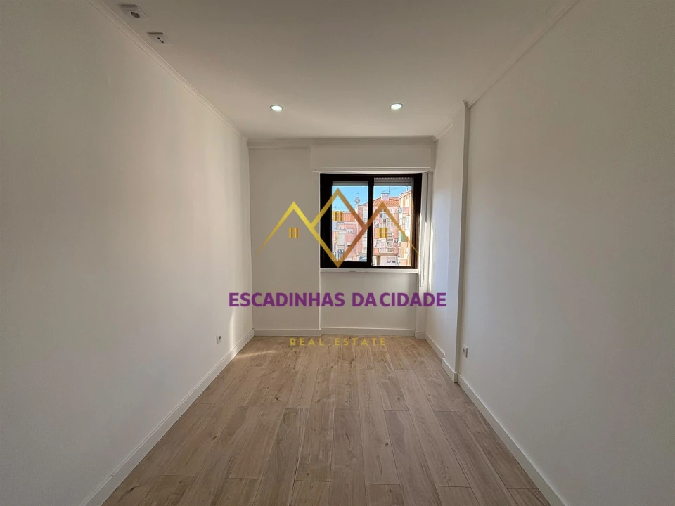 Apartamento T3 para Venda em Odivelas Foto 18