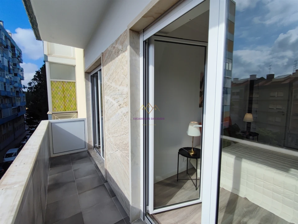 Apartamento T3 para Venda em Benfica Foto 5