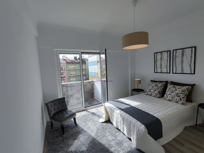 Apartamento T3 para Venda em Benfica Foto 9