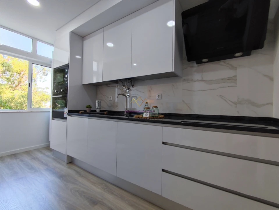 Apartamento T3 para Venda em Benfica Foto 18