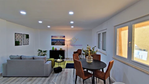 Apartamento T3 para Venda em Benfica