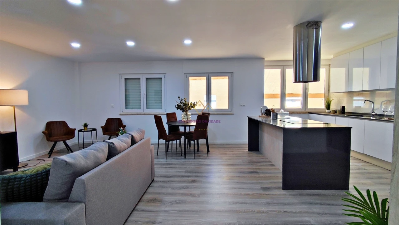 Apartamento T3 para Venda em Benfica Foto 17