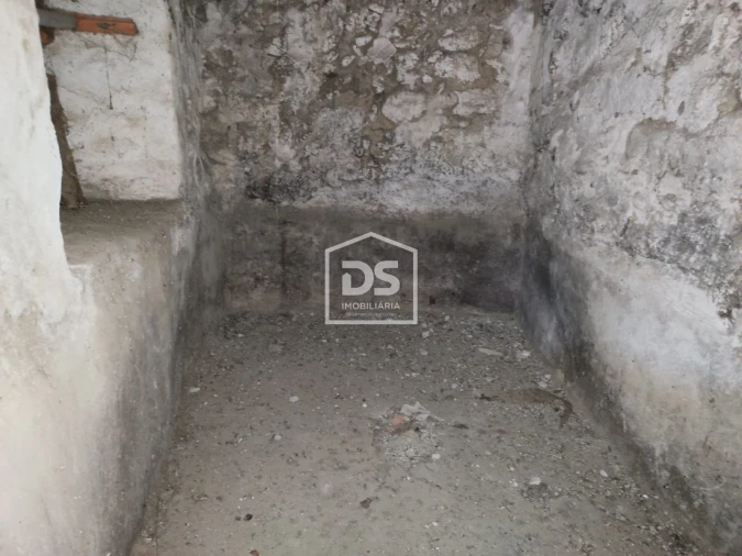 Moradia T1 para Venda em Lajeosa do Mondego Foto 2