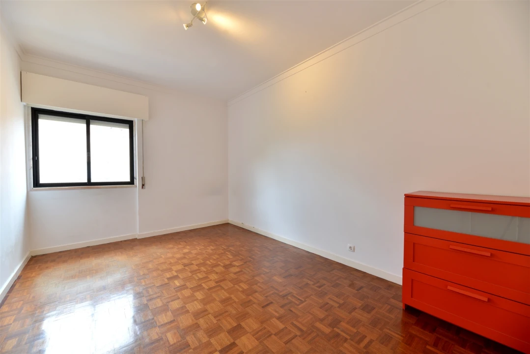 Apartamento T2 para Arrendamento em Carcavelos e Parede Foto 10