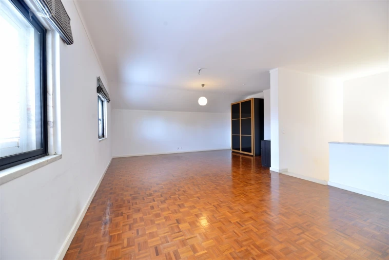 Apartamento T2 para Arrendamento em Carcavelos e Parede Foto 13