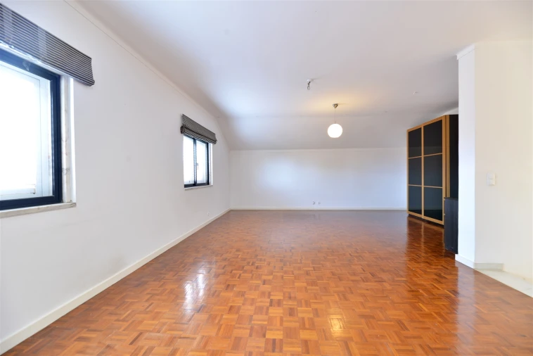 Apartamento T2 para Arrendamento em Carcavelos e Parede Foto 14