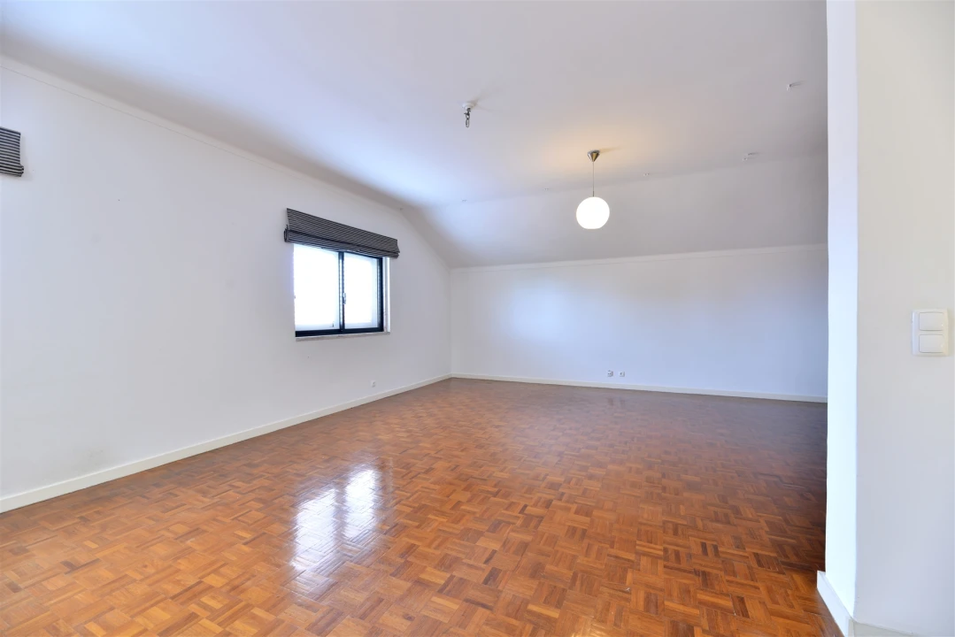 Apartamento T2 para Arrendamento em Carcavelos e Parede Foto 12