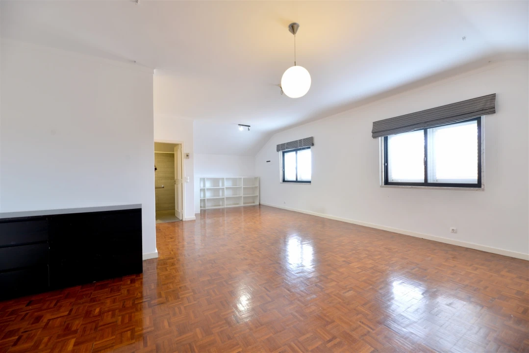 Apartamento T2 para Arrendamento em Carcavelos e Parede Foto 16