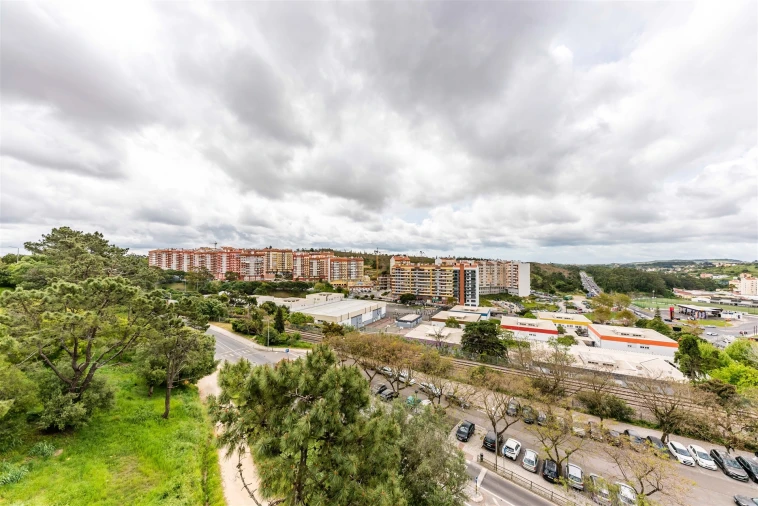Apartamento T2 para Venda em Rio de Mouro Foto 25