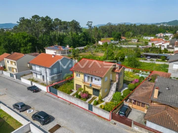 Moradia T3 para Venda em Barreiros