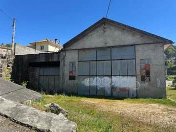 Moradia T3 para Venda em Vila e Roussas