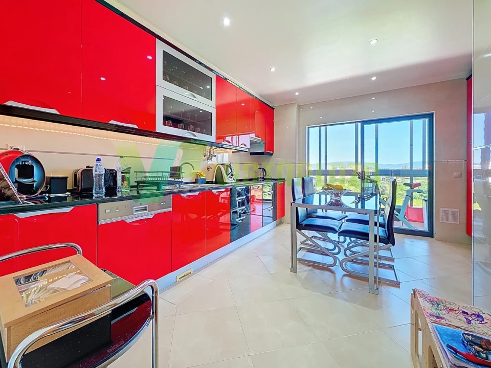 Apartamento T3 para Venda em Portimão Foto 1