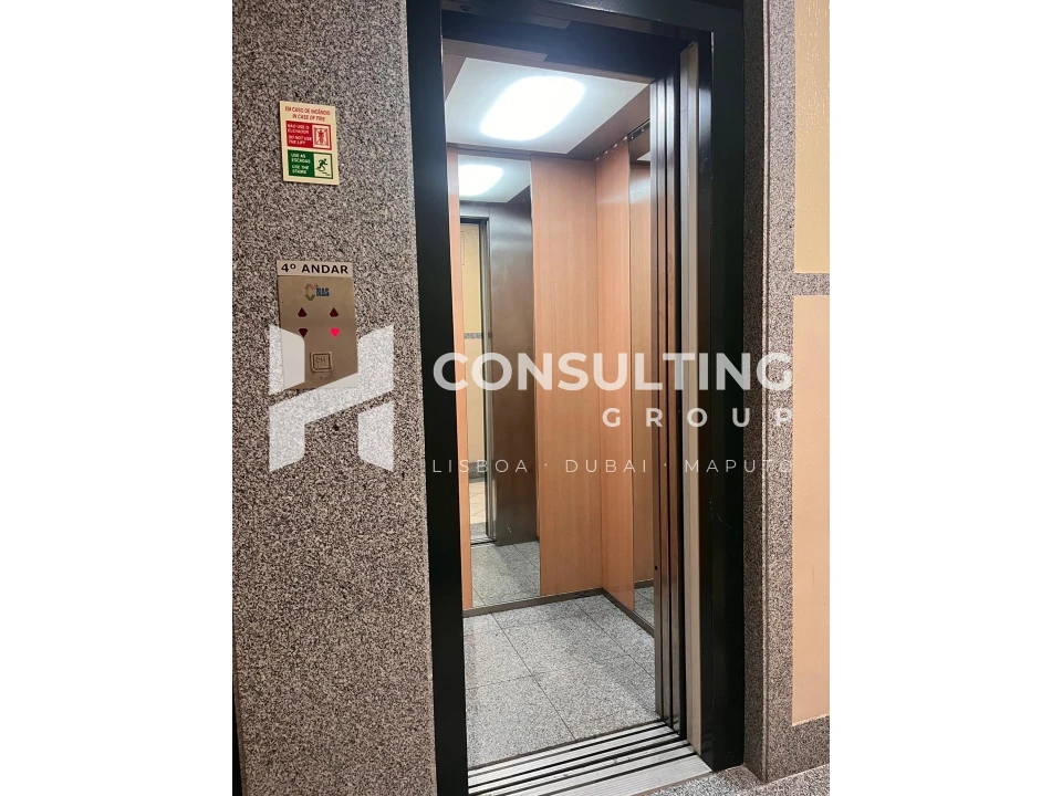 Apartamento T2 para Venda em Carcavelos e Parede Foto 53