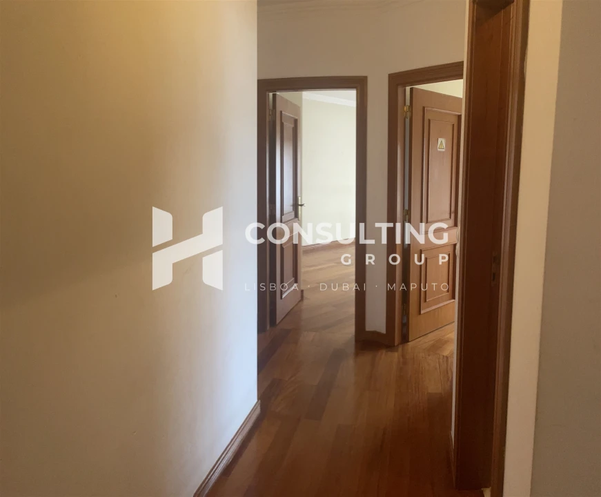 Apartamento T2 para Venda em Carcavelos e Parede Foto 26