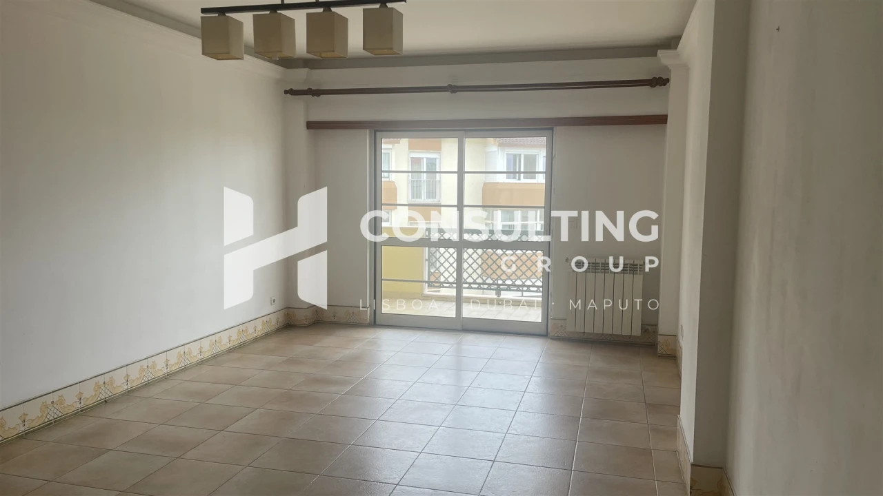 Apartamento T2 para Venda em Carcavelos e Parede Foto 12