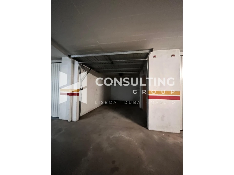 Apartamento T2 para Venda em Carcavelos e Parede Foto 49